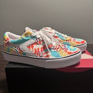 Air walk Harley Red Tie Dye Sneakers Girls 5 1/2